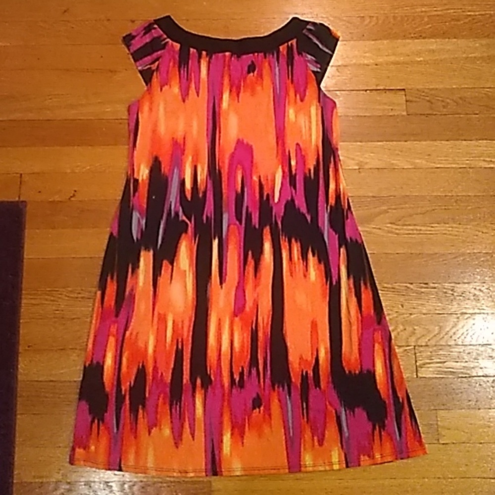 Sleeveless Dress - Picture 2 of 4